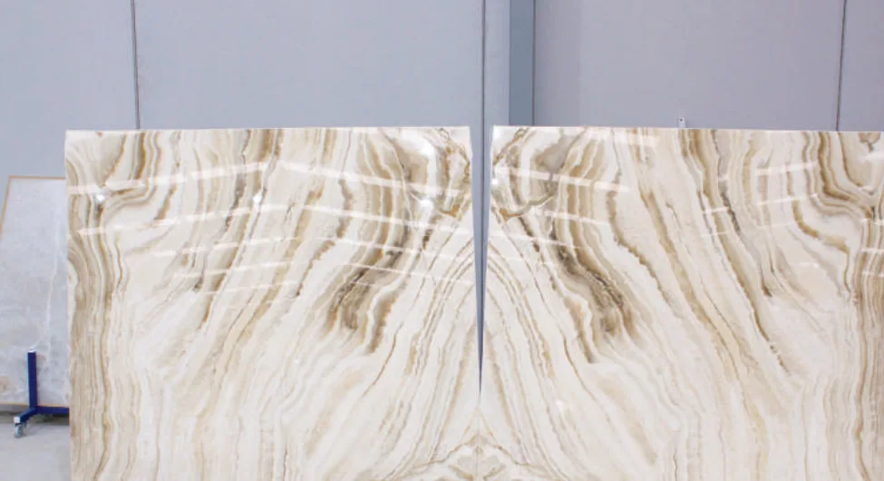 Natural stone slab: Cream Ivory Onyx