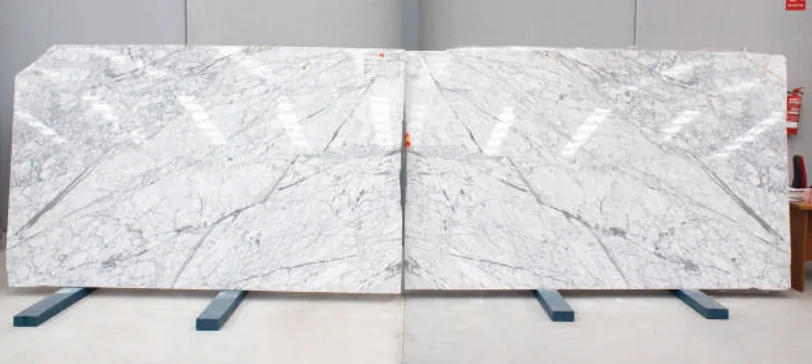 Natural stone slab: Statuarietto