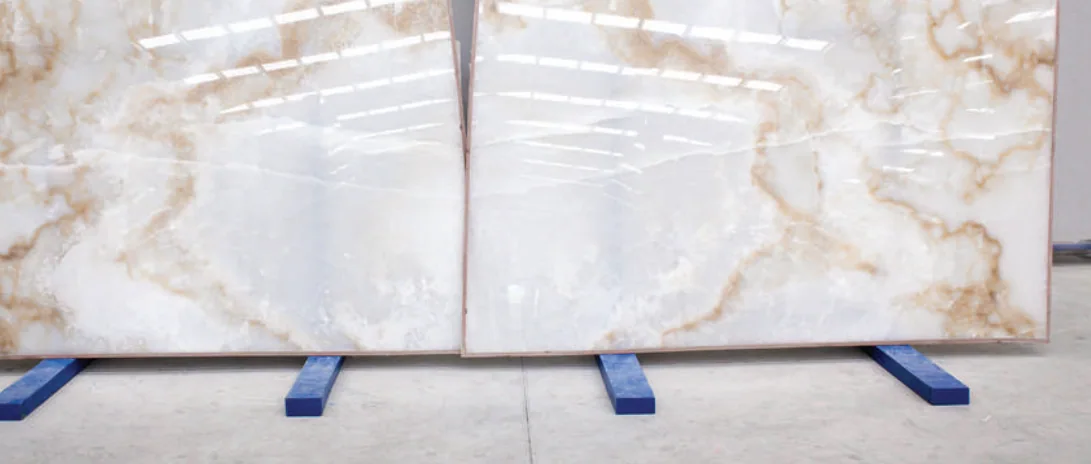 Natural stone slab: White Onyx